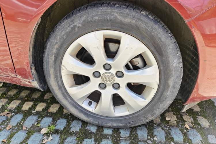 Used Buick Regal 2015 1.6T Elite Tech Model Right Front Wheel Hub