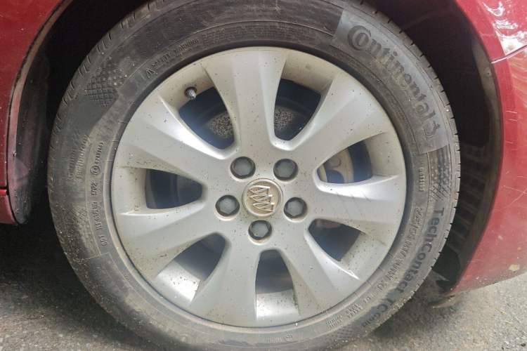 Used Buick Regal 2015 2.0L Leading Fashion Edition Right Front Wheel Hub