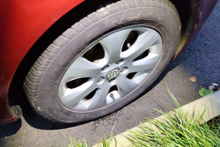 Used Buick Regal 2015 1.6T Elite Tech Model Right Front Wheel Hub