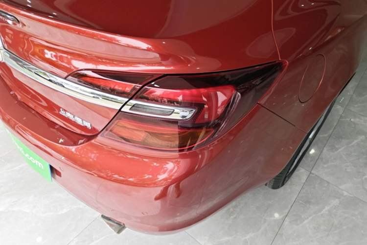 Used Buick Regal 2015 1.6T Leading Technology Model Right Rear Taillight