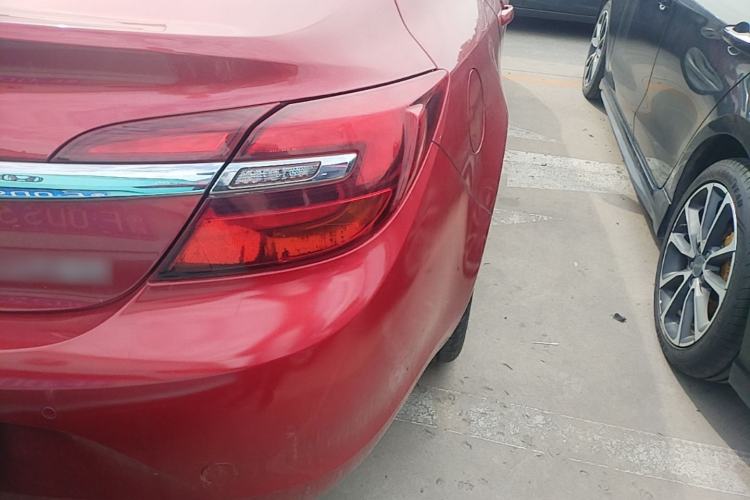 Used Buick Regal 2015 1.6T Leading Technology Model Right Rear Taillight