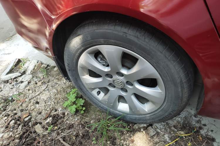 Used Buick Regal 2015 2.0L Leading Fashion Edition Right Rear Wheel Hub