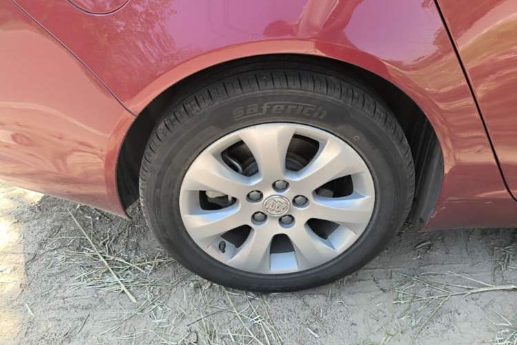 Used Buick Regal 2015 1.6T Leading Technology Model Right Rear Wheel Hub