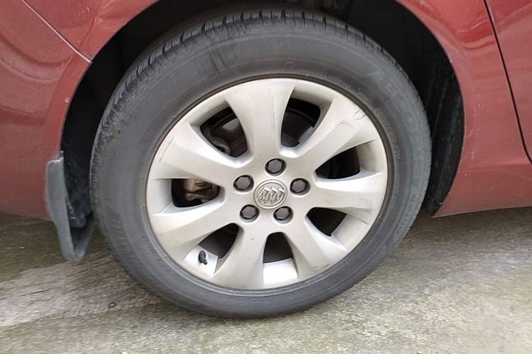 Used Buick Regal 2015 2.0L Leading Fashion Edition Right Rear Wheel Hub