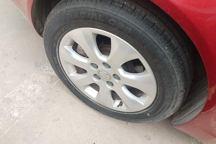 Used Buick Regal 2015 1.6T Leading Technology Model Right Rear Wheel Hub