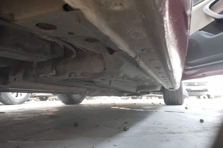 Used Buick Regal 2015 2.0L Leading Fashion Edition Right Side Sill