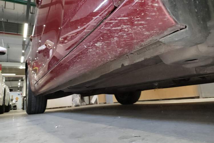 Used Buick Regal 2015 1.6T Leading Technology Model Right Side Sill