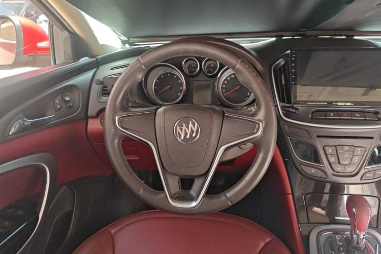 Used Buick Regal 2015 2.0L Leading Fashion Edition Steering Wheel