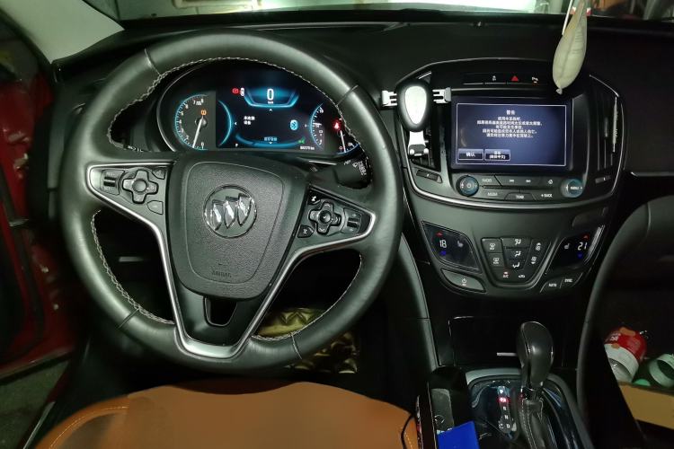 Used Buick Regal 2015 1.6T Elite Tech Model Steering Wheel