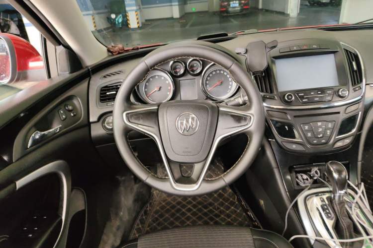 Used Buick Regal 2015 1.6T Leading Technology Model Steering Wheel