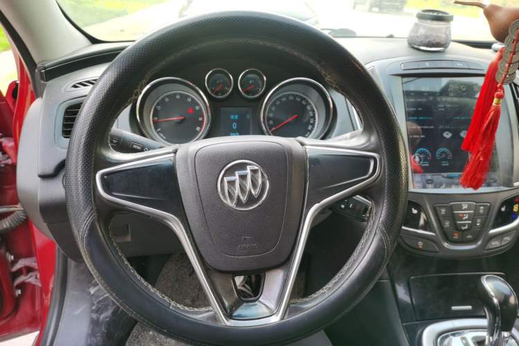 Used Buick Regal 2015 1.6T Fashion Tech Model Steering Wheel