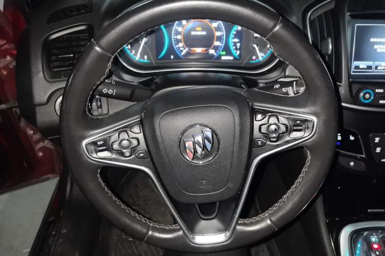 Used Buick Regal 2015 1.6T Elite Tech Model Steering Wheel