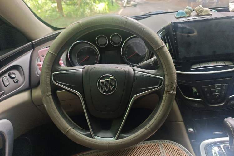Used Buick Regal 2015 2.0L Leading Fashion Edition Steering Wheel