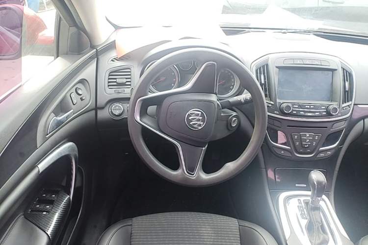 Used Buick Regal 2015 1.6T Leading Technology Model Steering Wheel