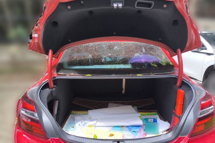 Used Buick Regal 2015 2.0L Elite Fashion Edition Trunk