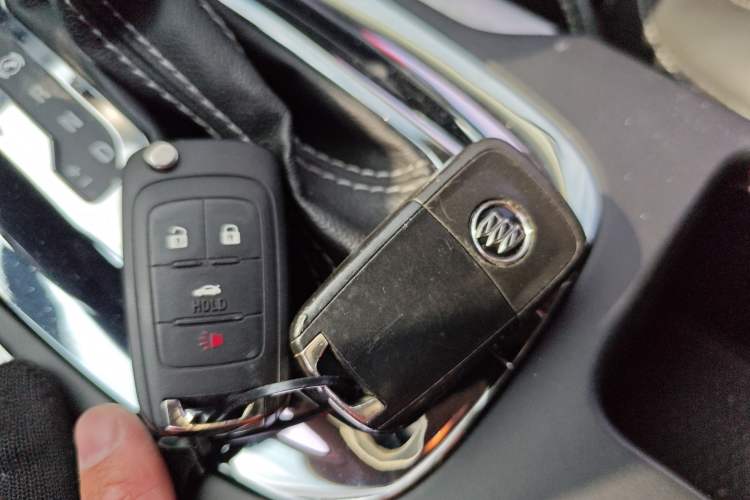 Used Buick Regal 2015 1.6T Leading Technology Model Vehicle Key