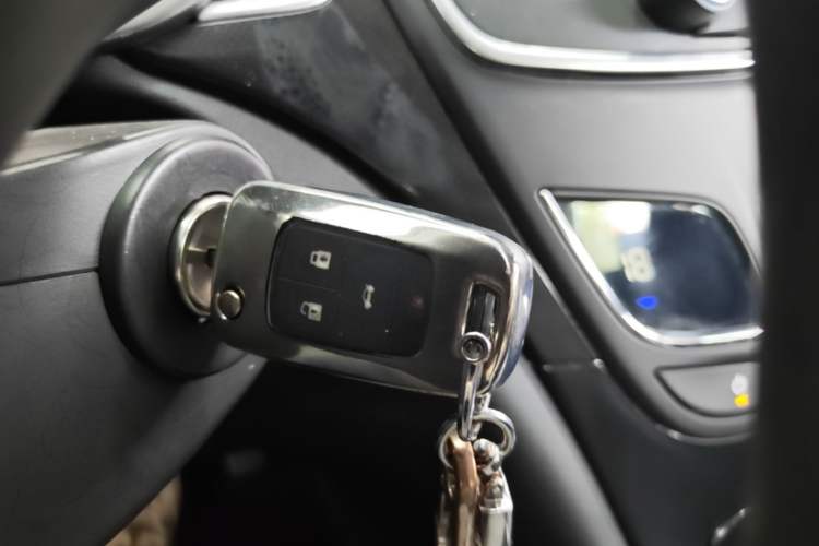 Used Buick Regal 2015 1.6T Leading Technology Model Vehicle Key