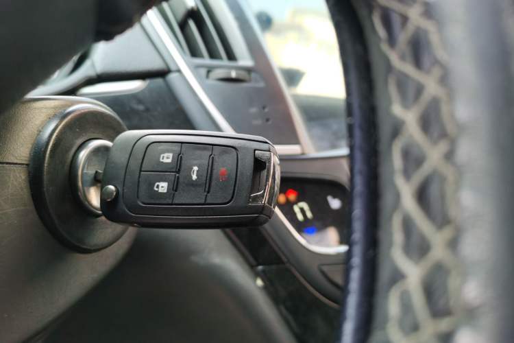 Used Buick Regal 2015 1.6T Fashion Tech Model Vehicle Key