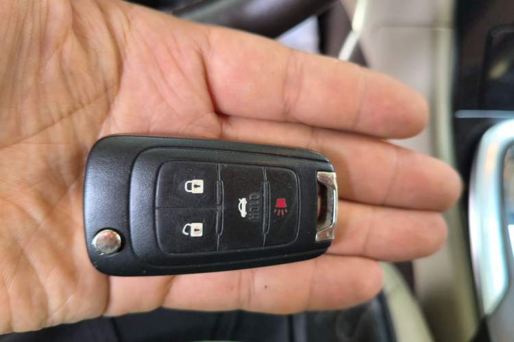 Used Buick Regal 2015 2.0L Elite Fashion Edition Vehicle Key