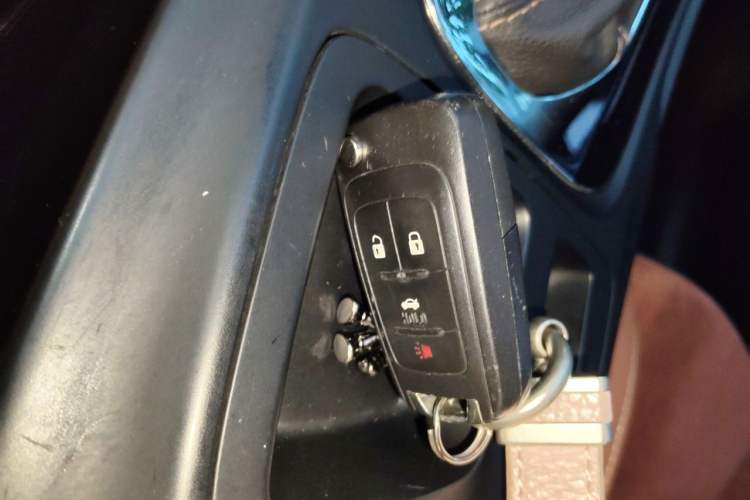 Used Buick Regal 2015 1.6T Elite Tech Model Vehicle Key