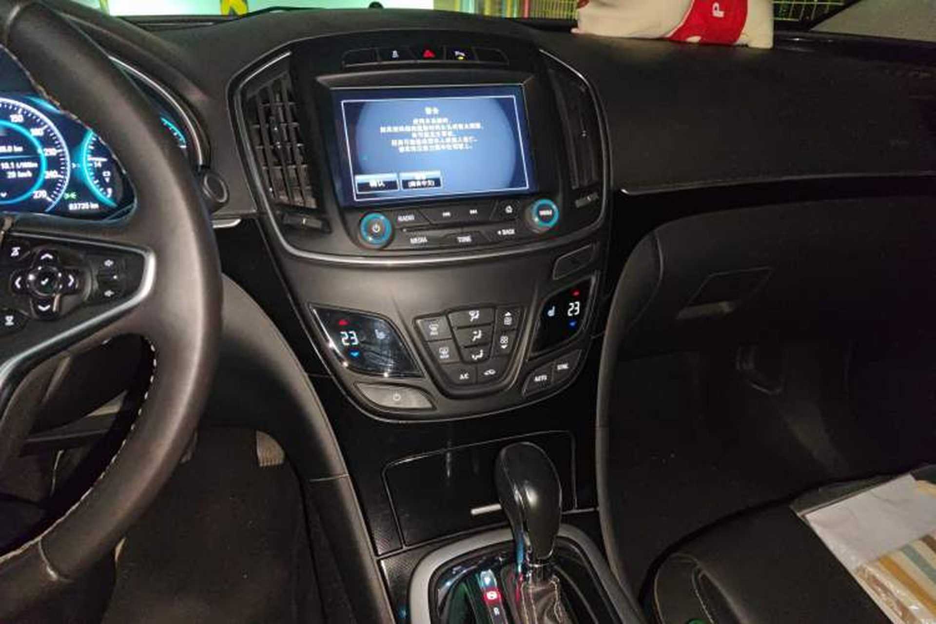 Used Buick Regal 2015 1.6T Elite Tech Model Audio And AC Panel