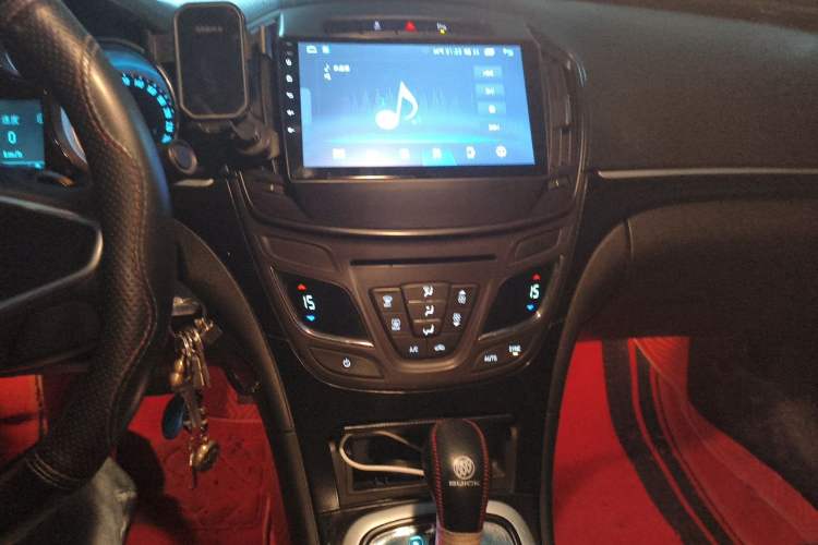 Used Buick Regal 2015 1.6T Leading Technology Model Audio And AC Panel