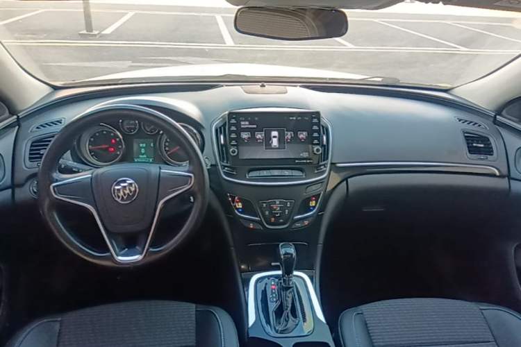 Used Buick Regal 2015 1.6T Leading Technology Model Center Console