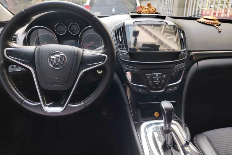 Used Buick Regal 2015 1.6T Leading Technology Model Center Console