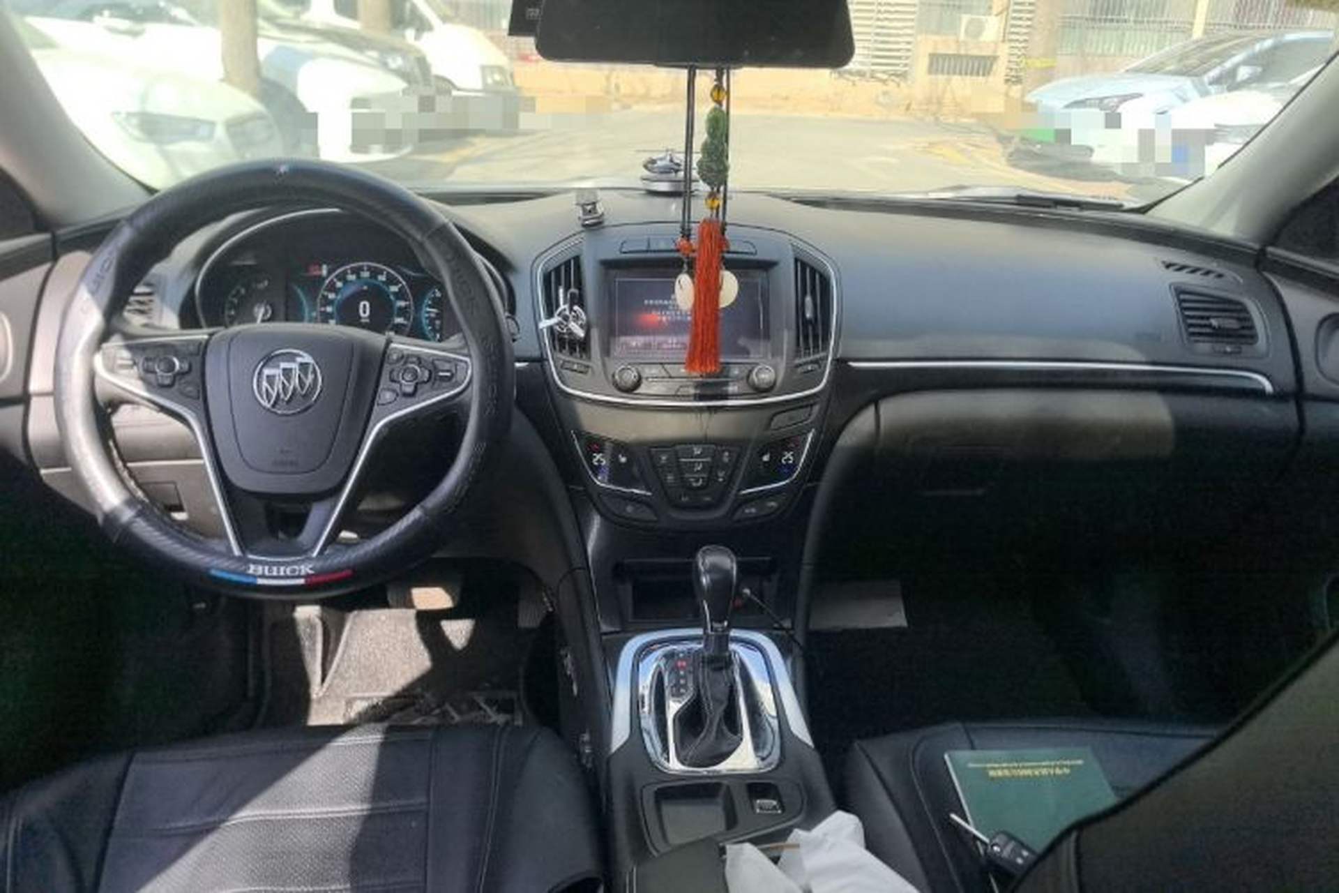Used Buick Regal 2015 1.6T Elite Tech Model Center Console
