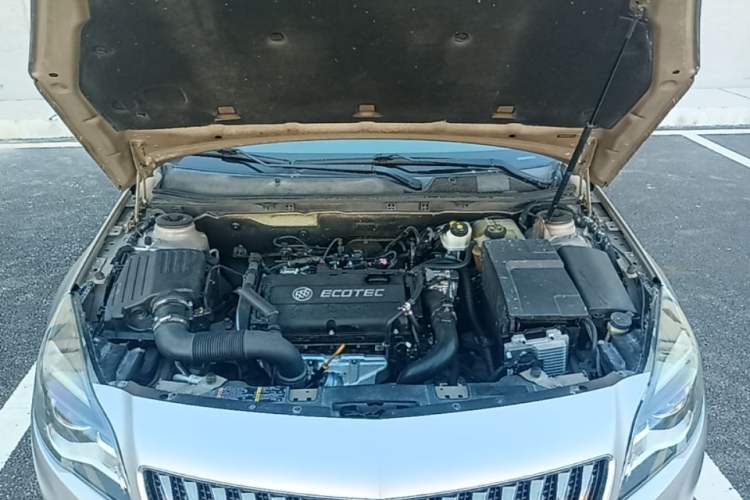 Used Buick Regal 2015 1.6T Leading Technology Model Engine Bay