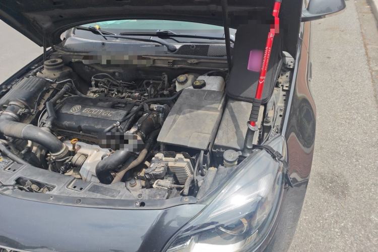Used Buick Regal 2015 1.6T Elite Tech Model Engine Bay Left