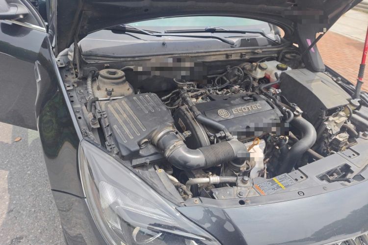 Used Buick Regal 2015 1.6T Elite Tech Model Engine Bay Right