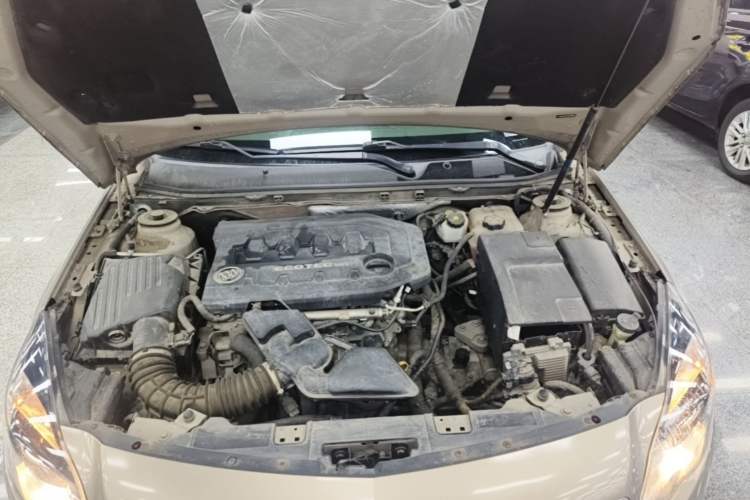 Used Buick Regal 2015 2.0L Leading Fashion Edition Engine Bay