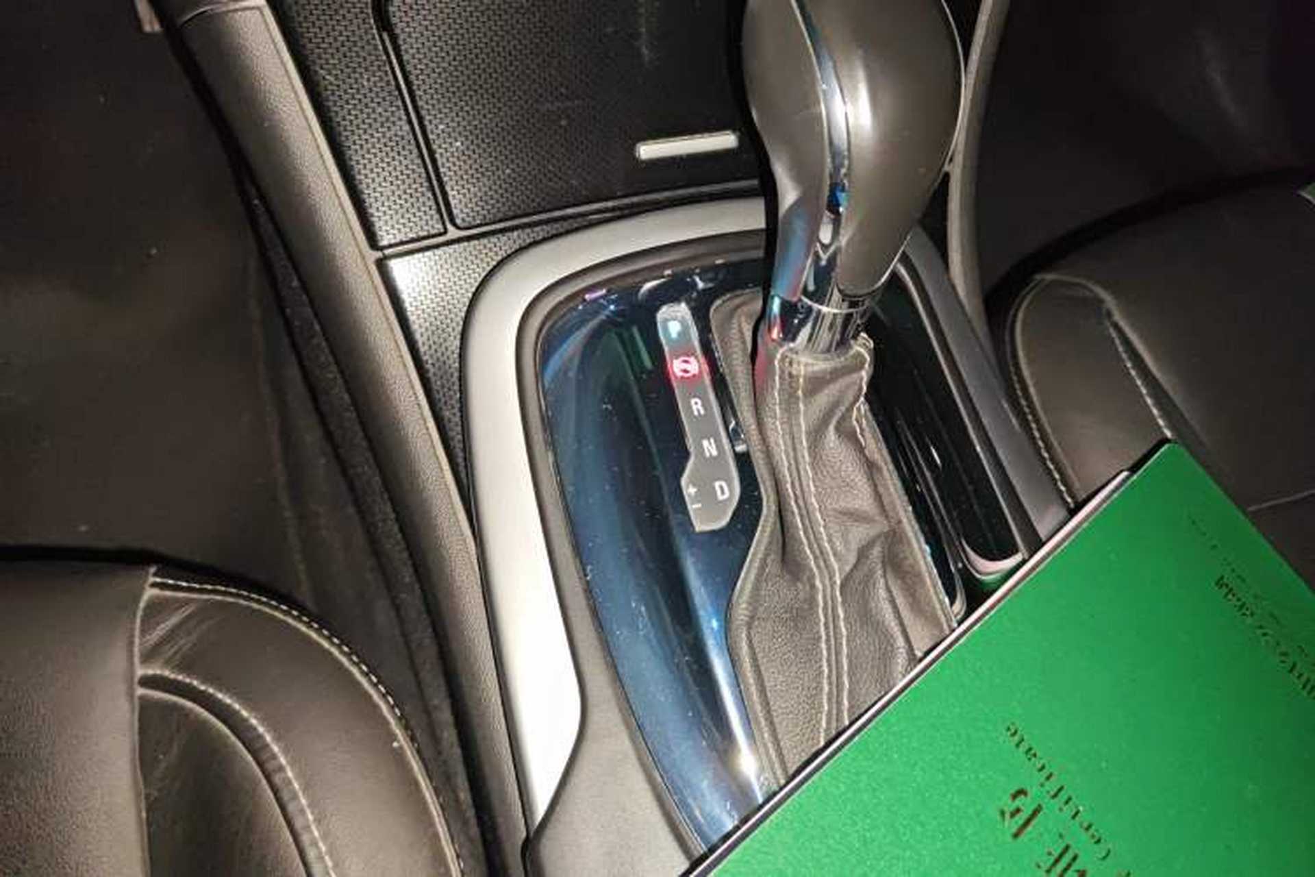 Used Buick Regal 2015 1.6T Elite Tech Model Gear Lever