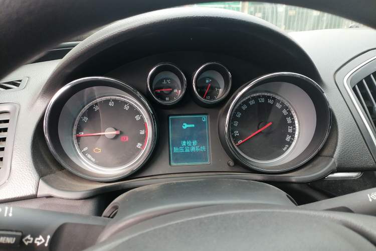 Used Buick Regal 2015 1.6T Leading Technology Model Instrument Cluster
