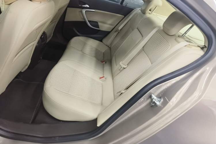 Used Buick Regal 2015 2.0L Leading Fashion Edition Left Rear Seat