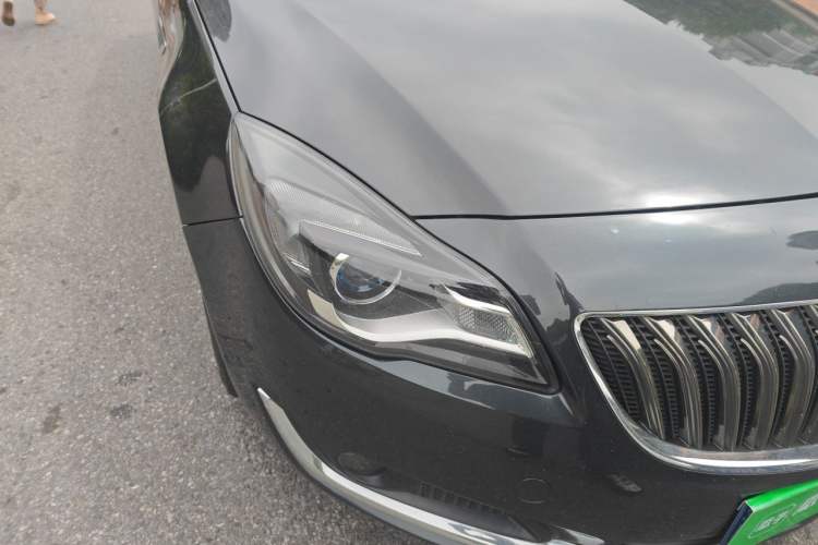 Used Buick Regal 2015 1.6T Elite Tech Model Right Front Headlight