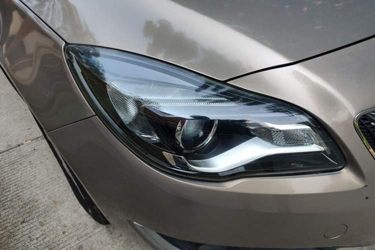 Used Buick Regal 2015 1.6T Fashion Tech Model Right Front Headlight