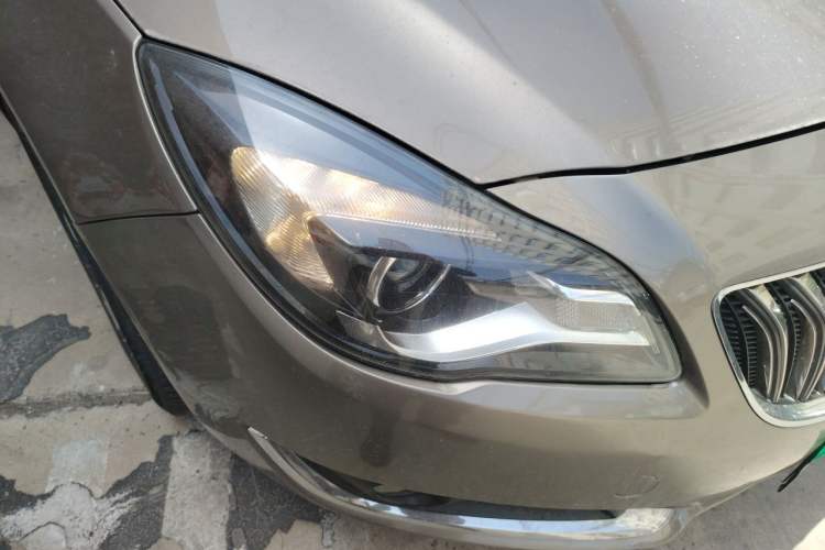 Used Buick Regal 2015 2.0L Elite Fashion Edition Right Front Headlight