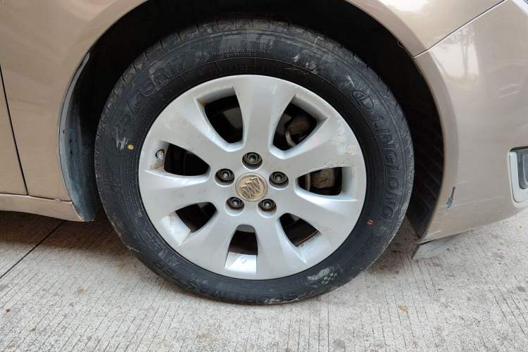 Used Buick Regal 2015 1.6T Fashion Tech Model Right Front Wheel Hub