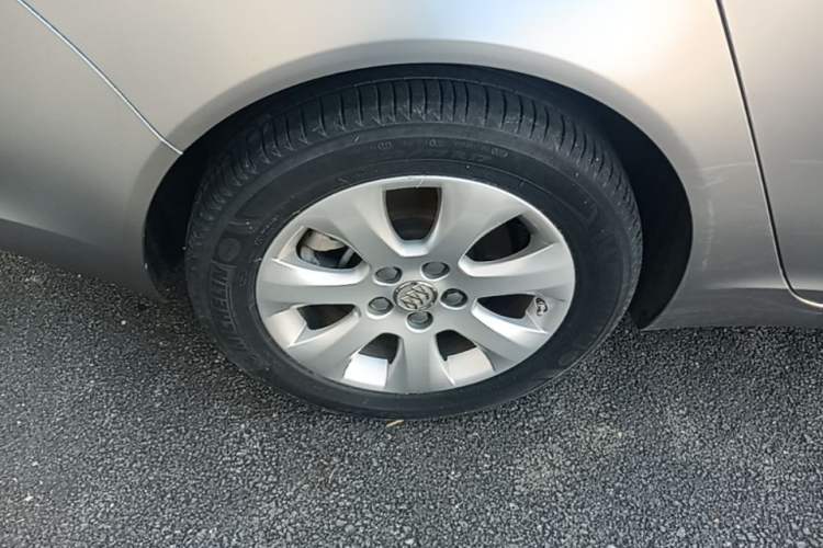 Used Buick Regal 2015 1.6T Leading Technology Model Right Rear Wheel Hub