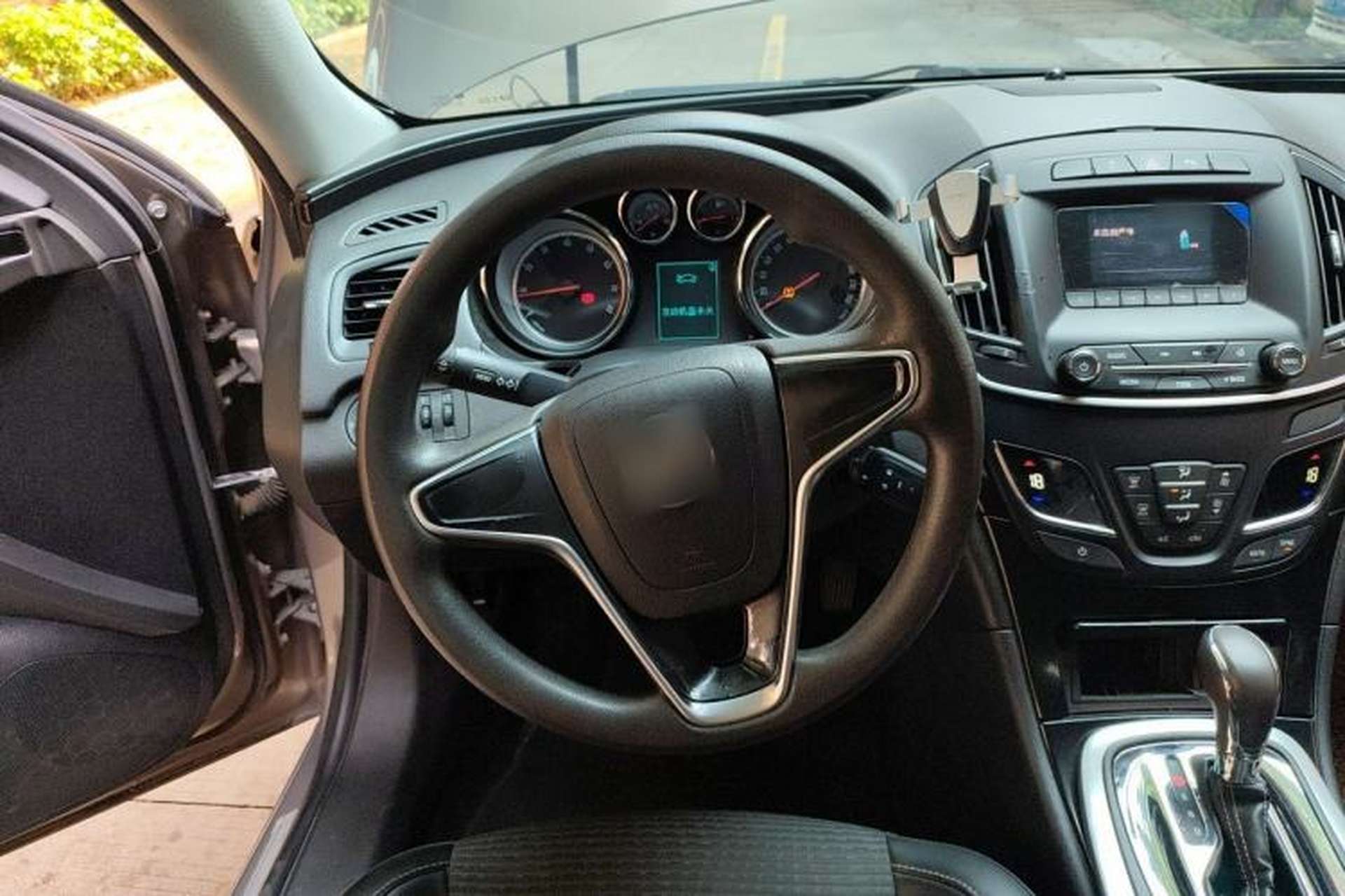 Used Buick Regal 2015 1.6T Fashion Tech Model Steering Wheel