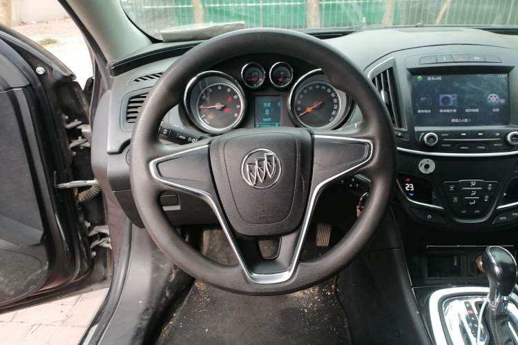 Used Buick Regal 2015 1.6T Leading Technology Model Steering Wheel