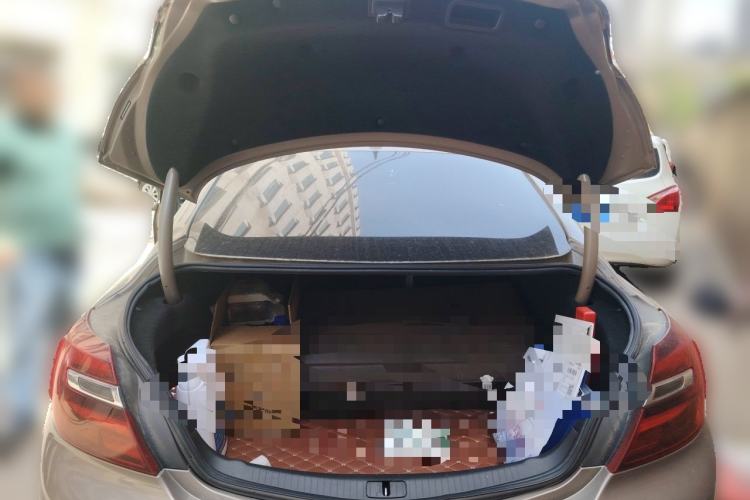 Used Buick Regal 2015 2.0L Elite Fashion Edition Trunk
