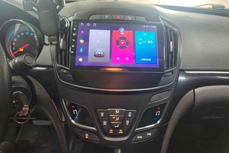 Used Buick Regal 2015 1.6T Leading Technology Model Audio And AC Panel
