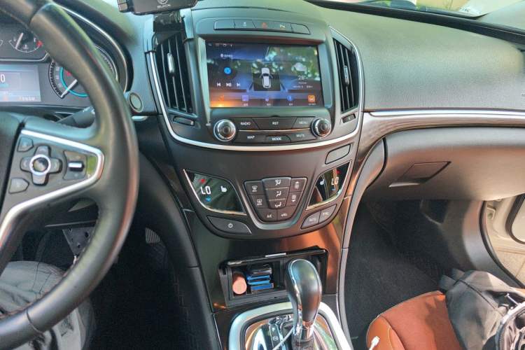 Used Buick Regal 2015 GS 2.0T Grand Sport Edition Audio And AC Panel