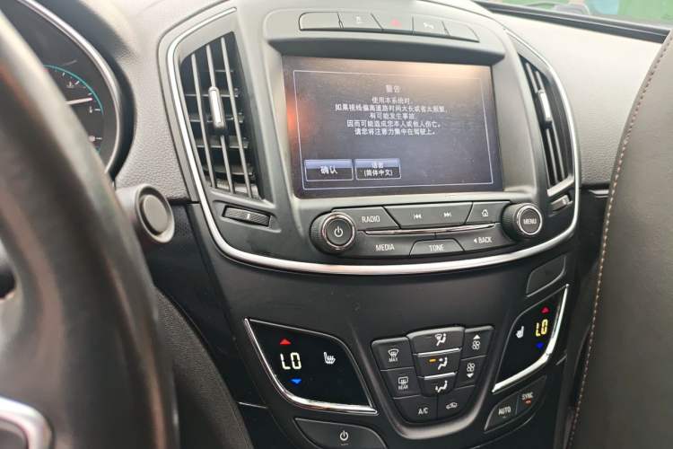Used Buick Regal 2015 1.6T Elite Tech Model Audio And AC Panel