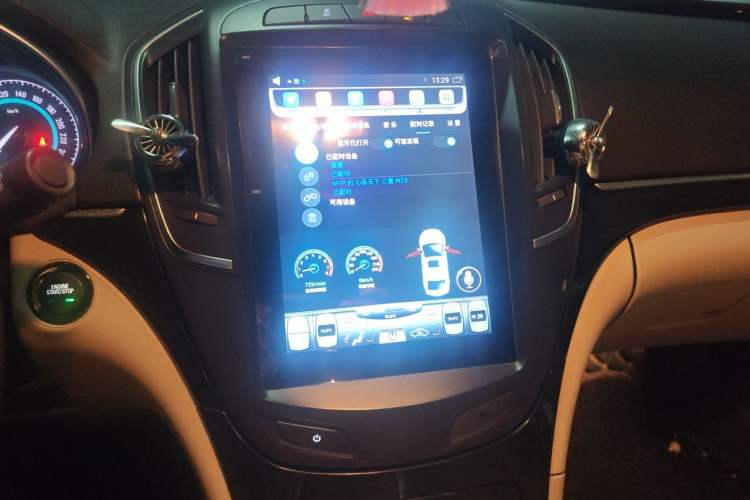 Used Buick Regal 2015 2.0L Elite Fashion Edition Audio And AC Panel