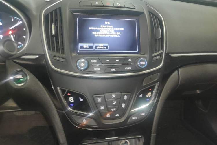 Used Buick Regal 2015 1.6T Elite Tech Model Audio And AC Panel