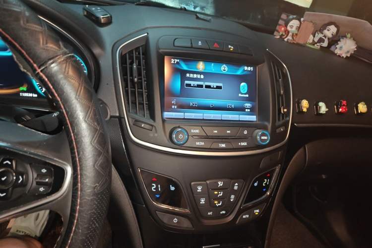 Used Buick Regal 2015 1.6T Elite Tech Model Audio And AC Panel